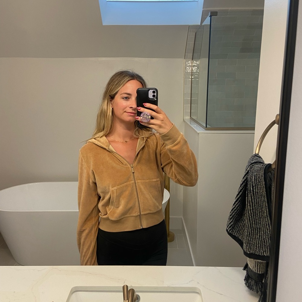 Aritzia velour jacket medium